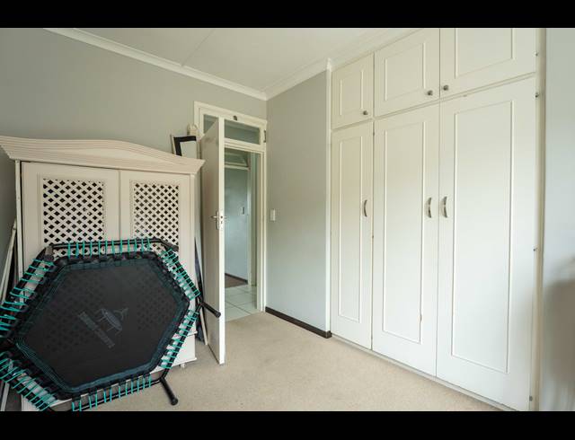 4 BEDROOM TOWNHOUSE FOR SALE IN GILLITTS